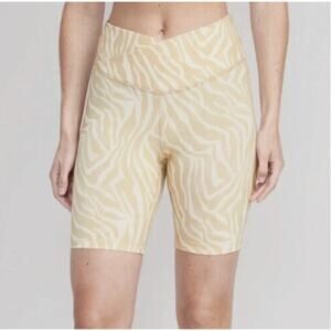 Old Navy Active Powerchill Crossover Extra High-Rise Bike Short Small Tan Zebra